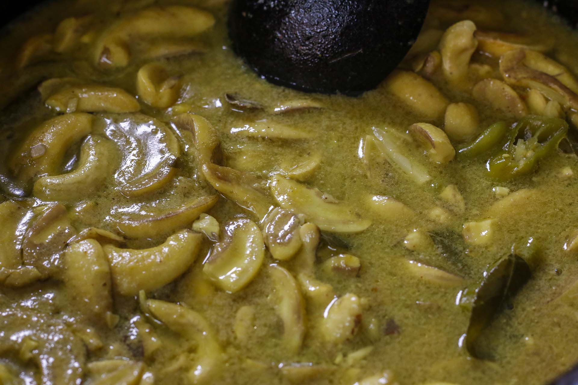 Sri Lankan Cashew Curry