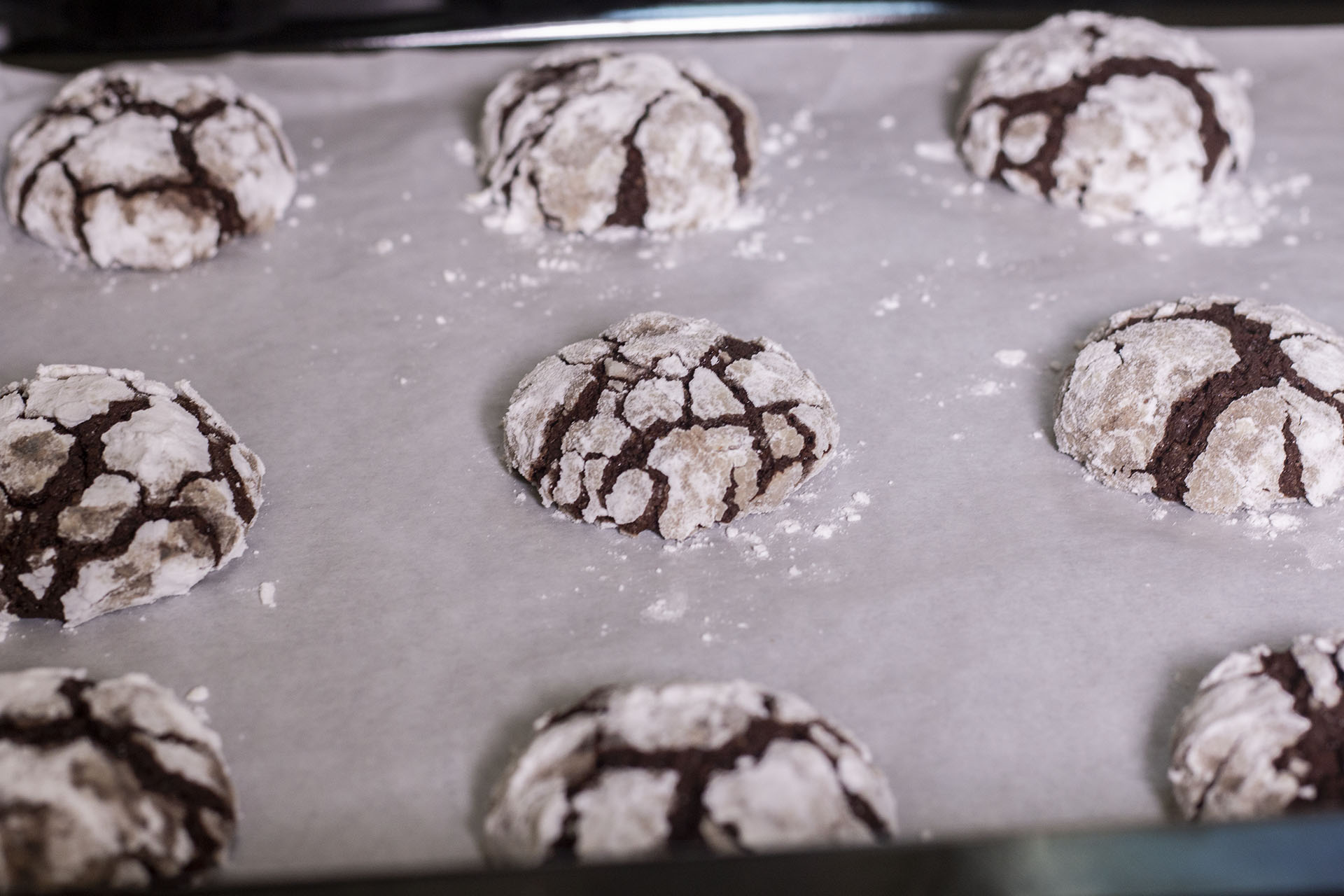 Chocolate Crinkle Cookies