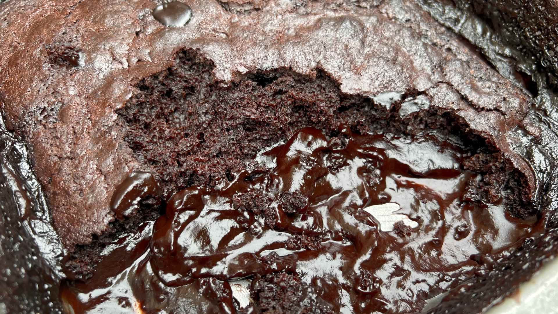 Eggless Chocolate Pudding Cake