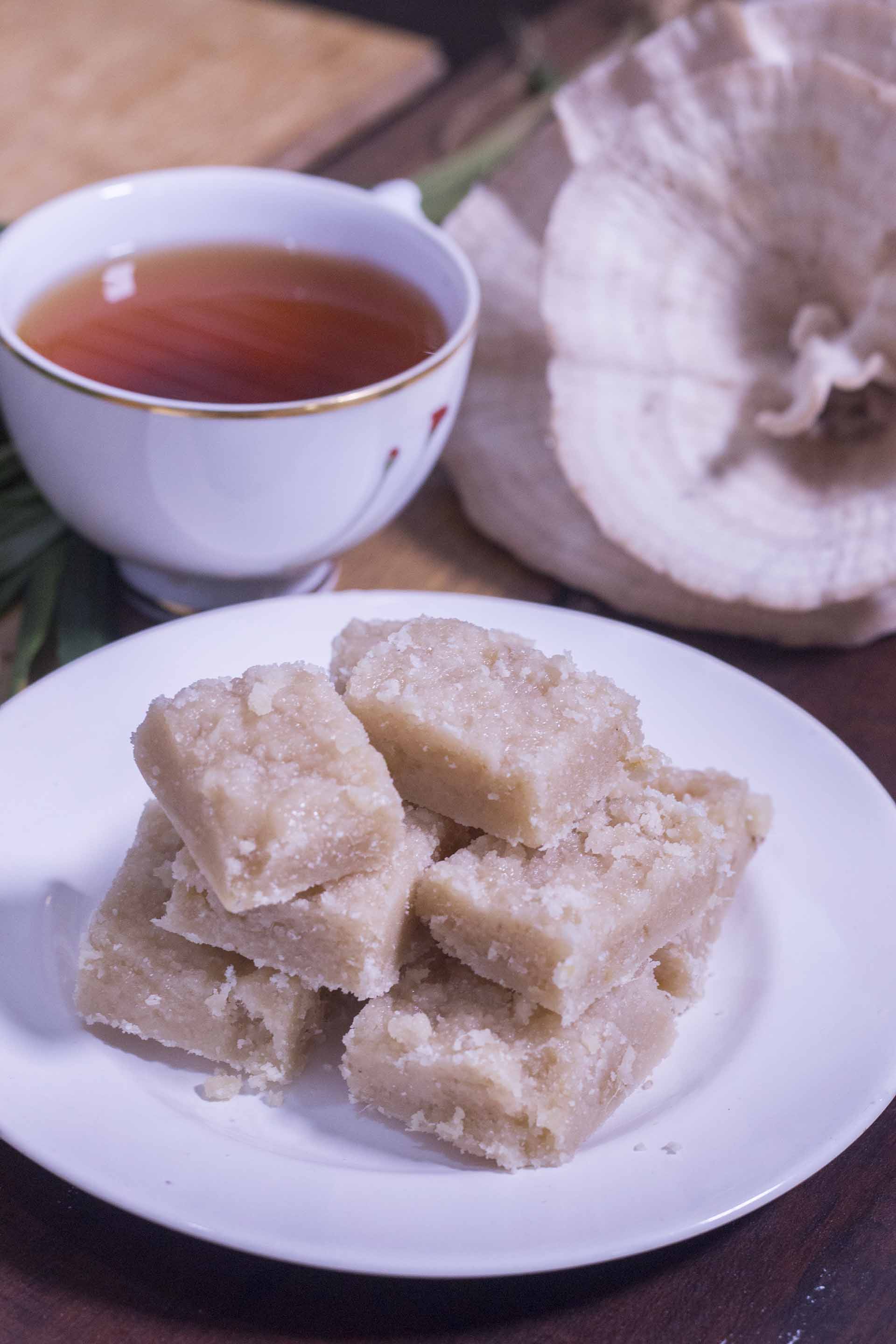 Vertical view of Ginger Toffee