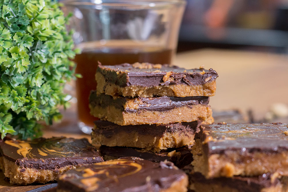 No Bake Chocolate Peanut Butter Bars