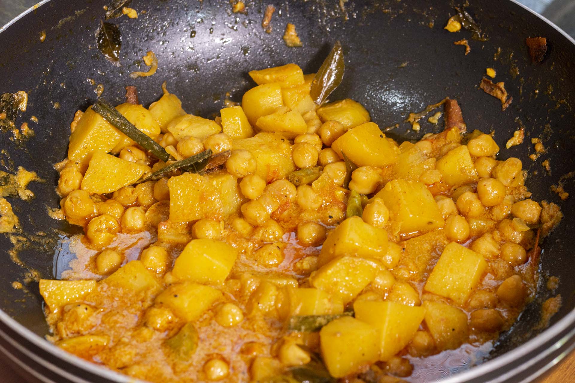 Potato Chickpea Curry