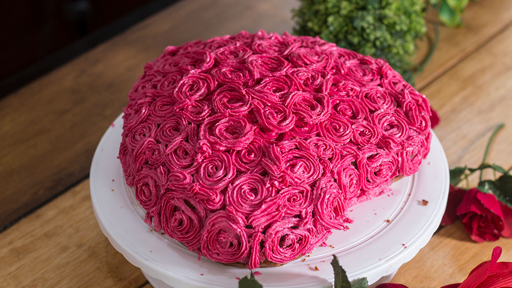 Valentine Rose Cake