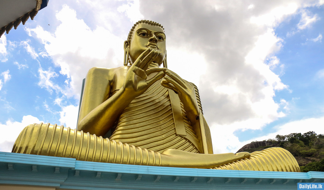 Golden Buddha Statue Dambulla