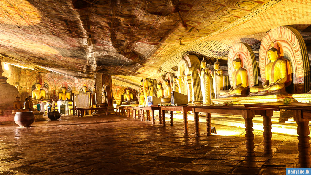 Rock paintings & Buddha Statues at Dambulla