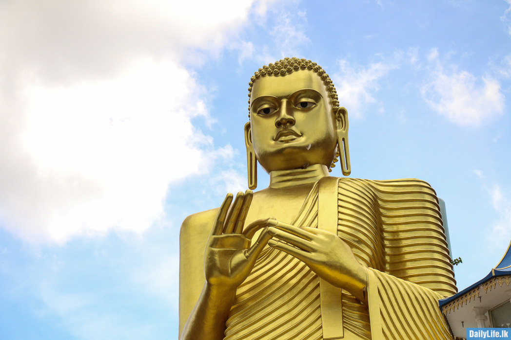 Golden Buddha Statue Dambulla