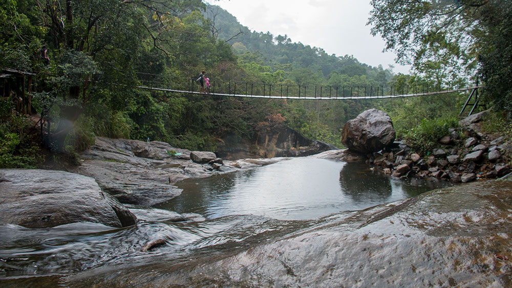 Hanging Bridge at Bambarakiri Ella