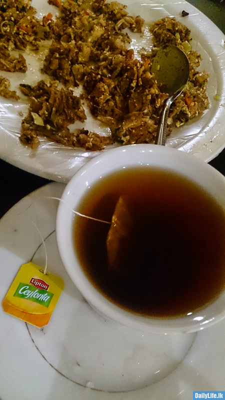 Chicken Kottu with Plain Tea